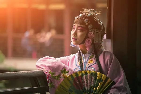 一枝花_花图片_花开了花谢了
