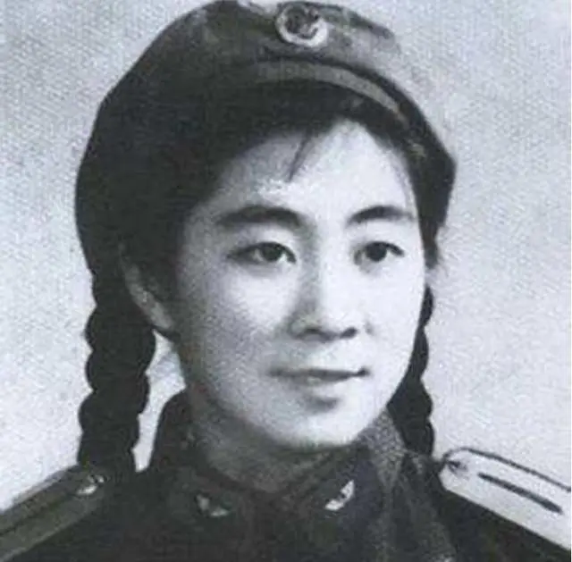 一枝花_花开了花谢了_花图片