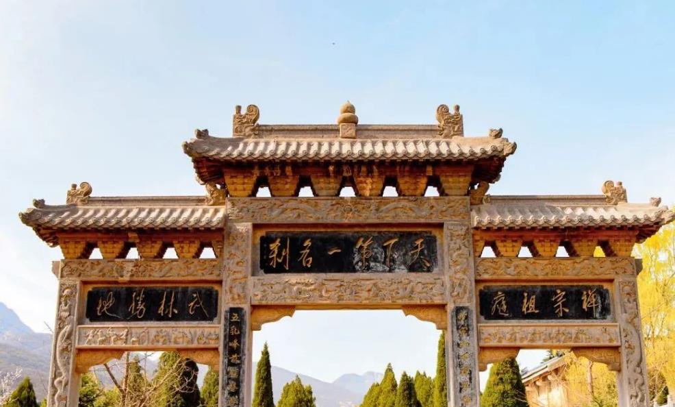 香烟华西村多少钱一包_华西村香烟_华西村香烟真伪价格图